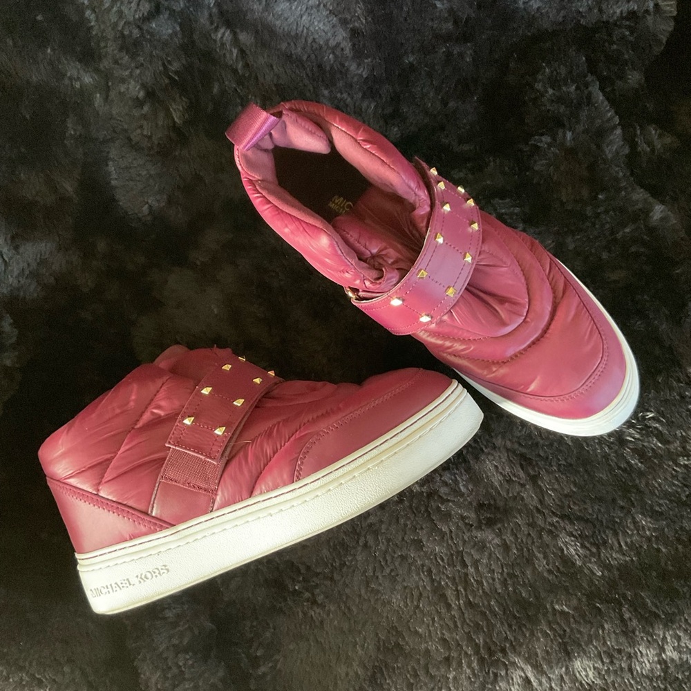 MICHAEL Michael Kors Red Ankle Boots with Gold Accents - Picture 2 of 4